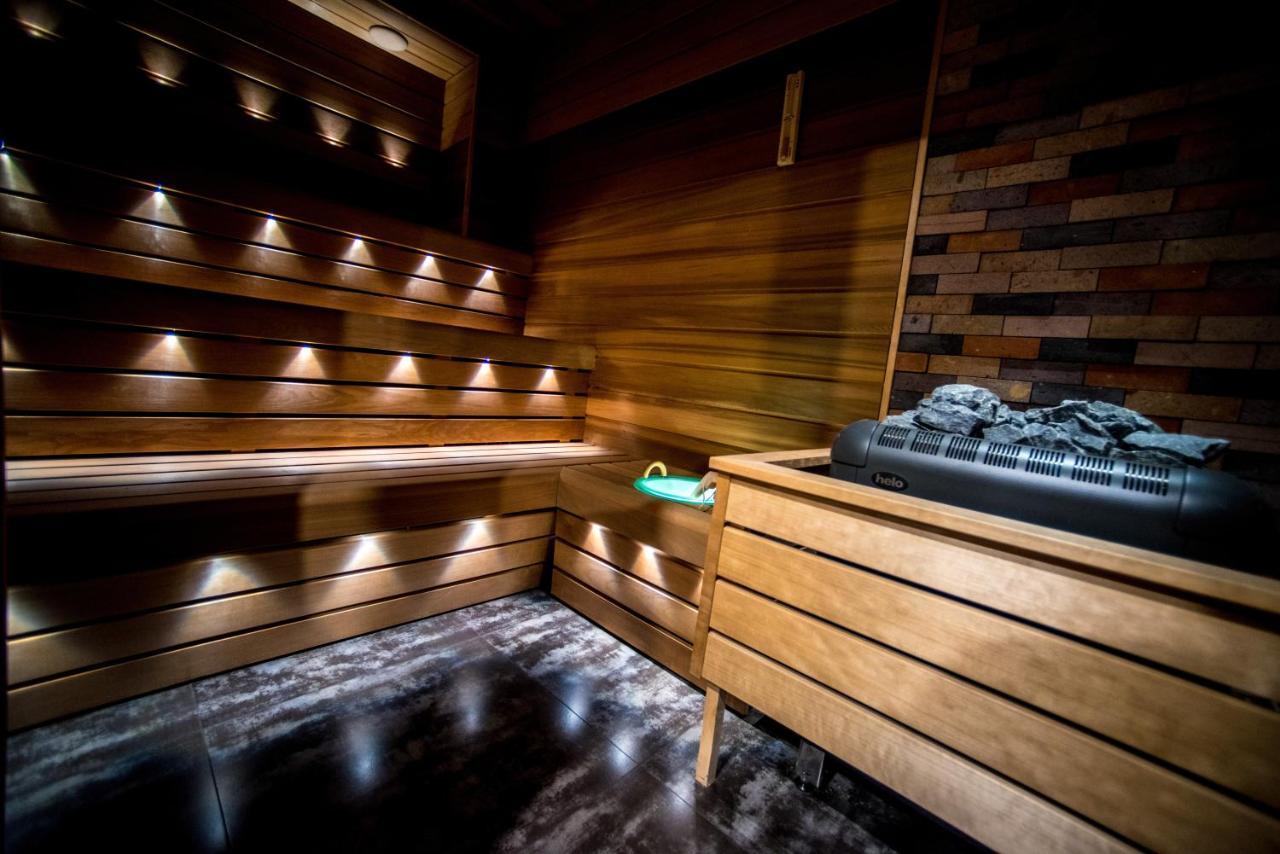 Aghababyan'S Hotel Yerevan Exterior foto A modern Finnish sauna