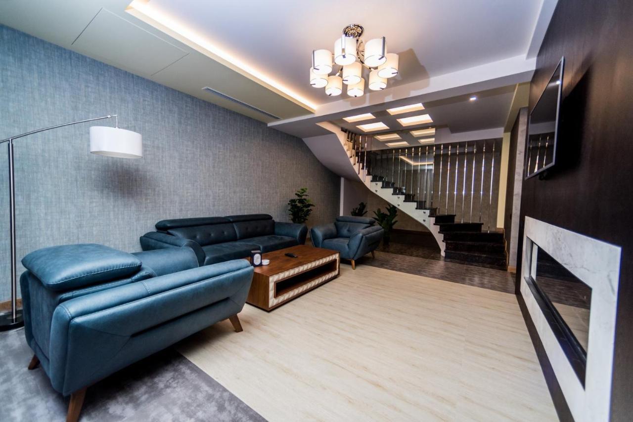 Aghababyan'S Hotel Yerevan Exterior foto The interior of the hotel